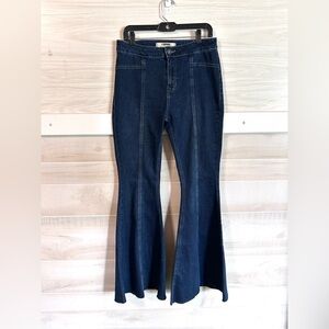 Rock ‘n’ roll bargain button bell jeans